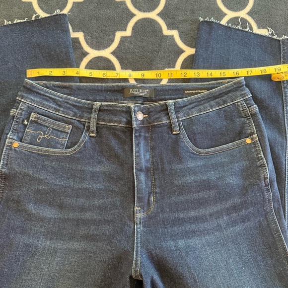 Judy Blue Cropped Straight jeans - Picture 3 of 6